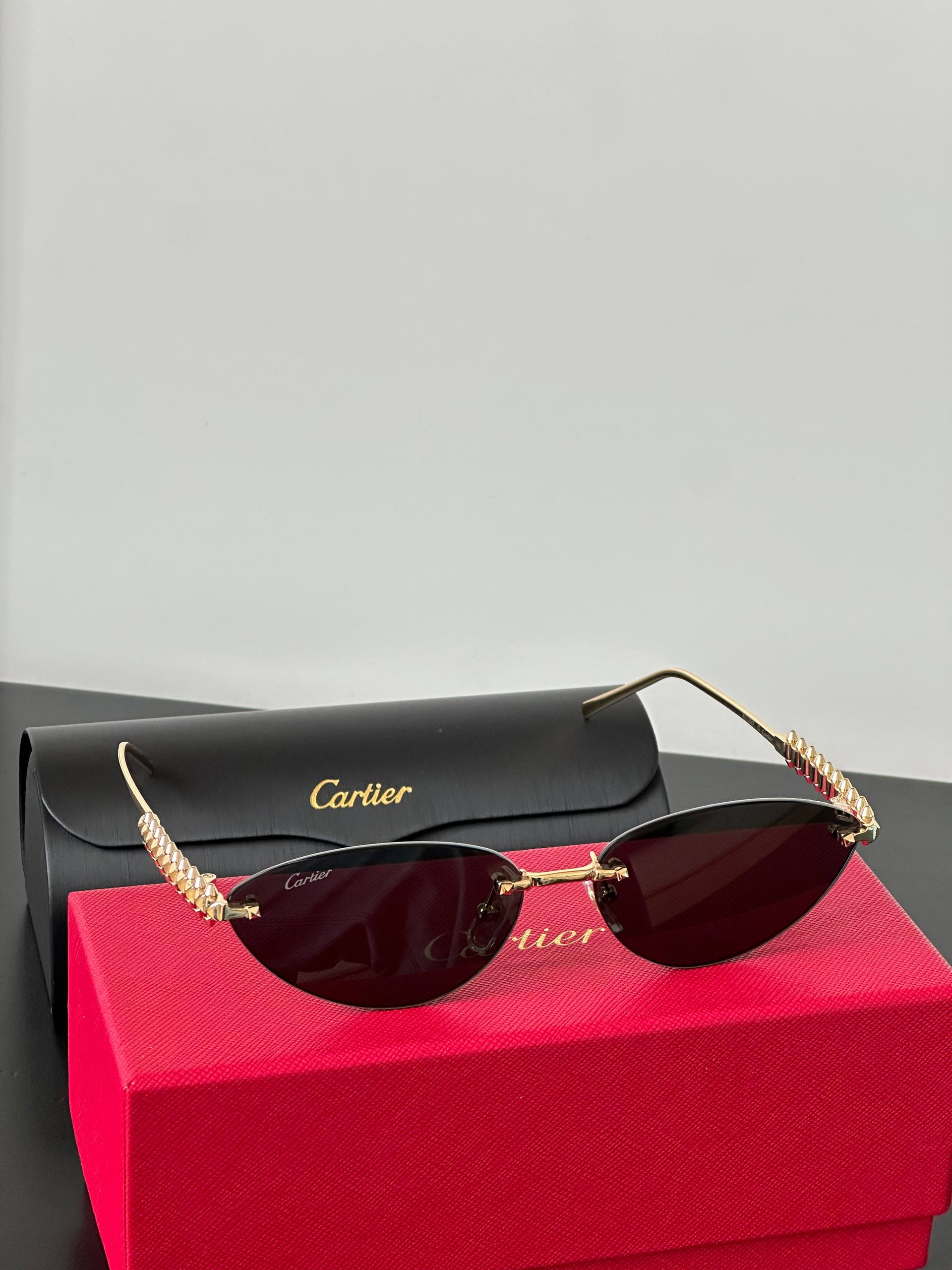 Cartier Clash de Cartier Rimless Cat-Eye Sunglasses