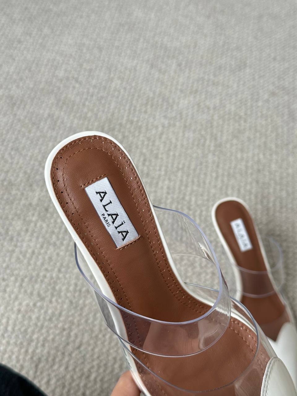ALAÏA White Patent Leather Heart Pointed PVC Two-Strap Heel Mules