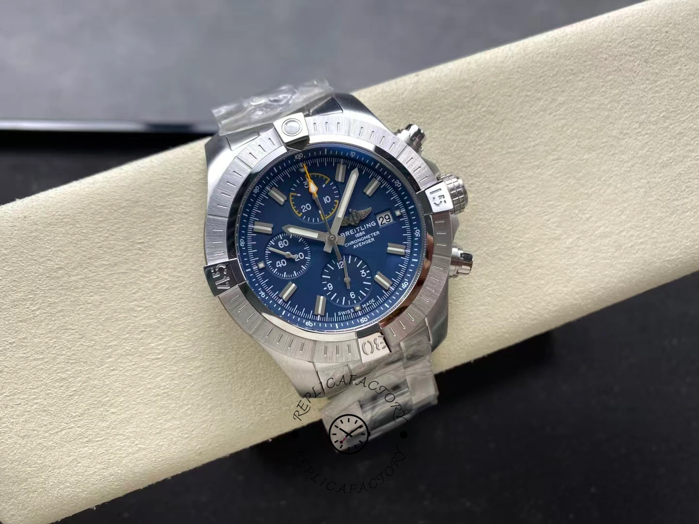 Breitling Avenger A13317101C1A1 1:1 Clone Chronograph 45mm Blue Dial Watch