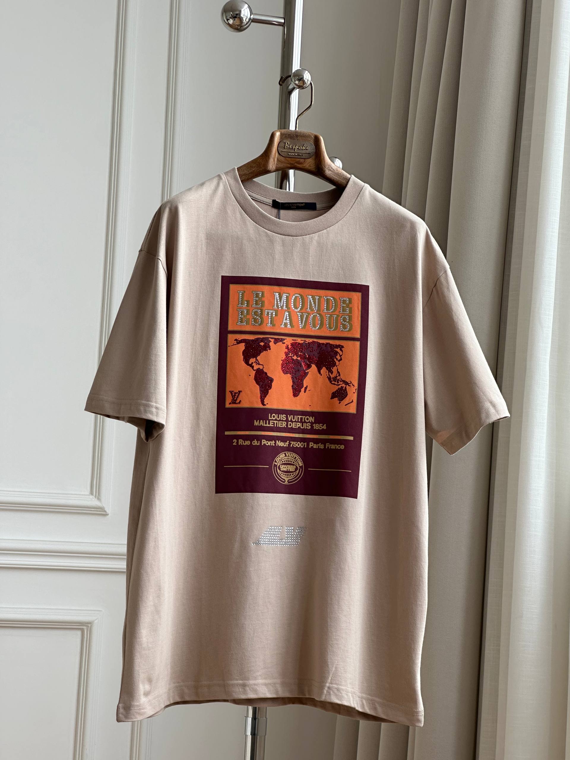 Louis Vuitton World Map Rhinestone Slogan Print Khaki Loose Fit Short Sleeve Tee