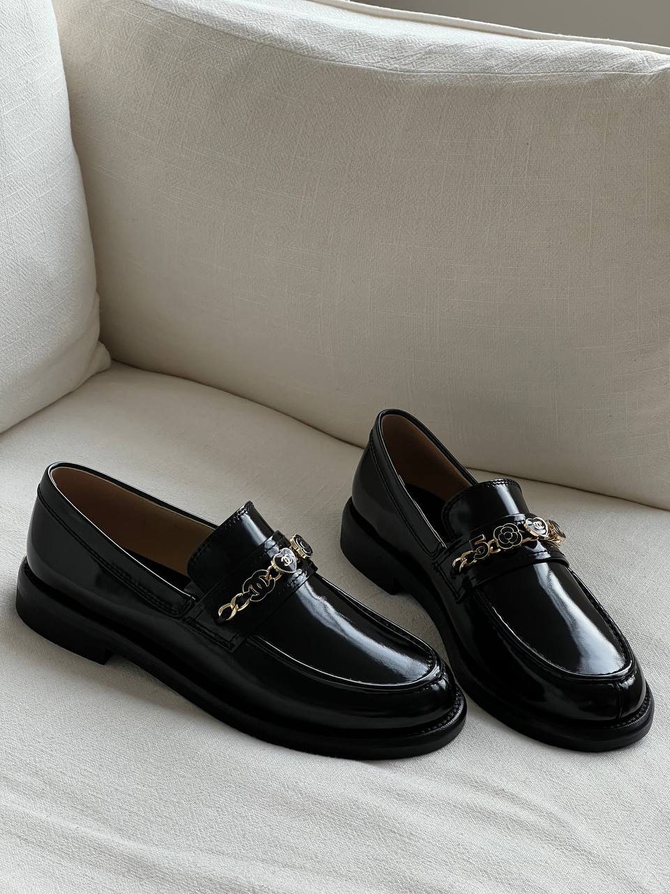 Chanel Black Patent Leather Metal Chain Ornament Low-heel Loafers