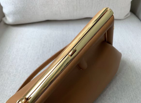 FLAT BAGUETTE POUCH