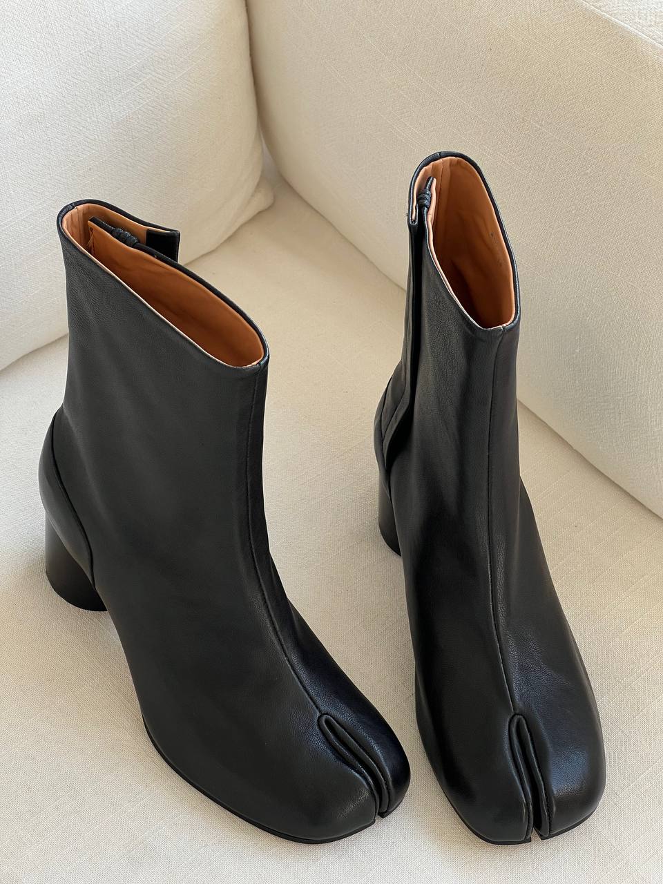 Maison Margiela Black Lambskin Tabi Split-Toe Side Zip Block Heel Ankle Boots