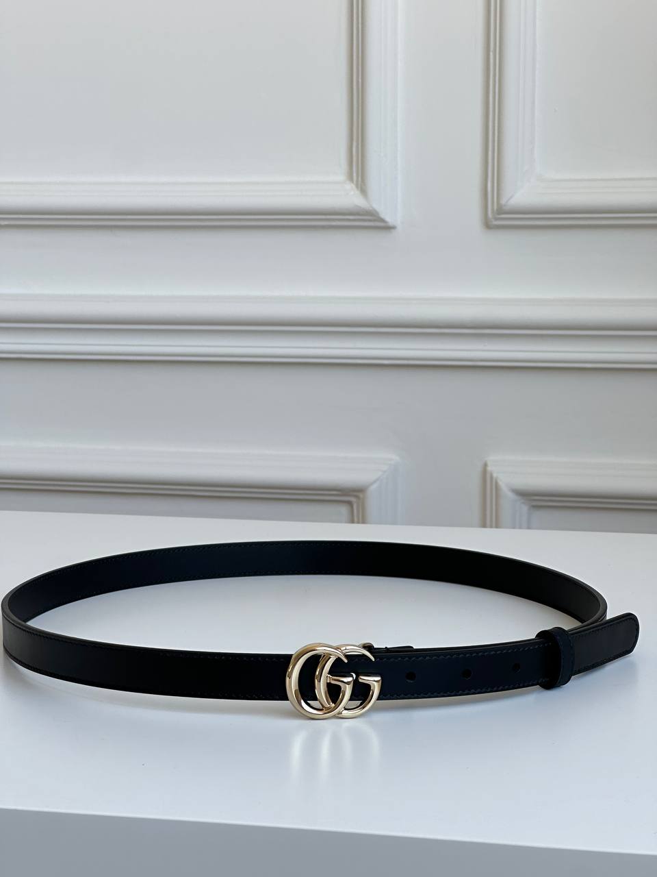 Gucci Black Smooth Leather Thin Belt With Light Gold Interlocking GG Buckle
