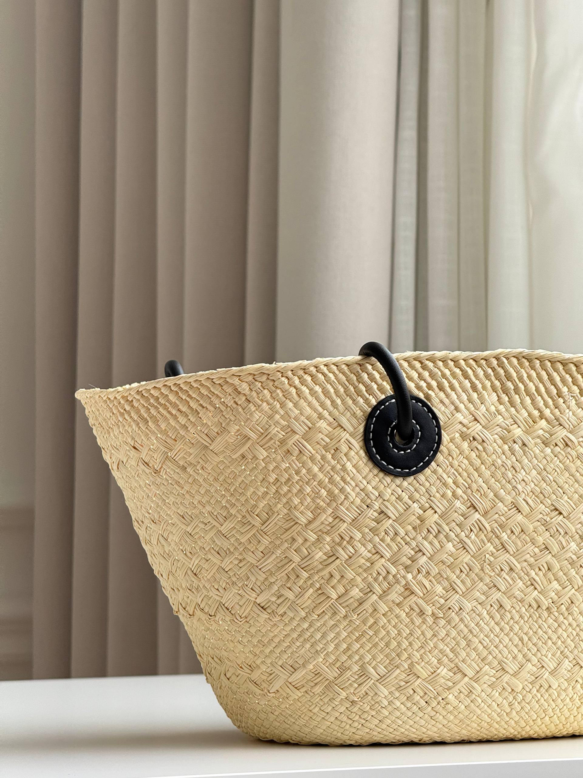 LOEWE Anagram Basket