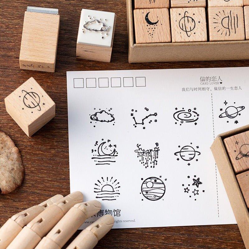 7006  Wooden Stamp Set Moon and Sixpence Collection