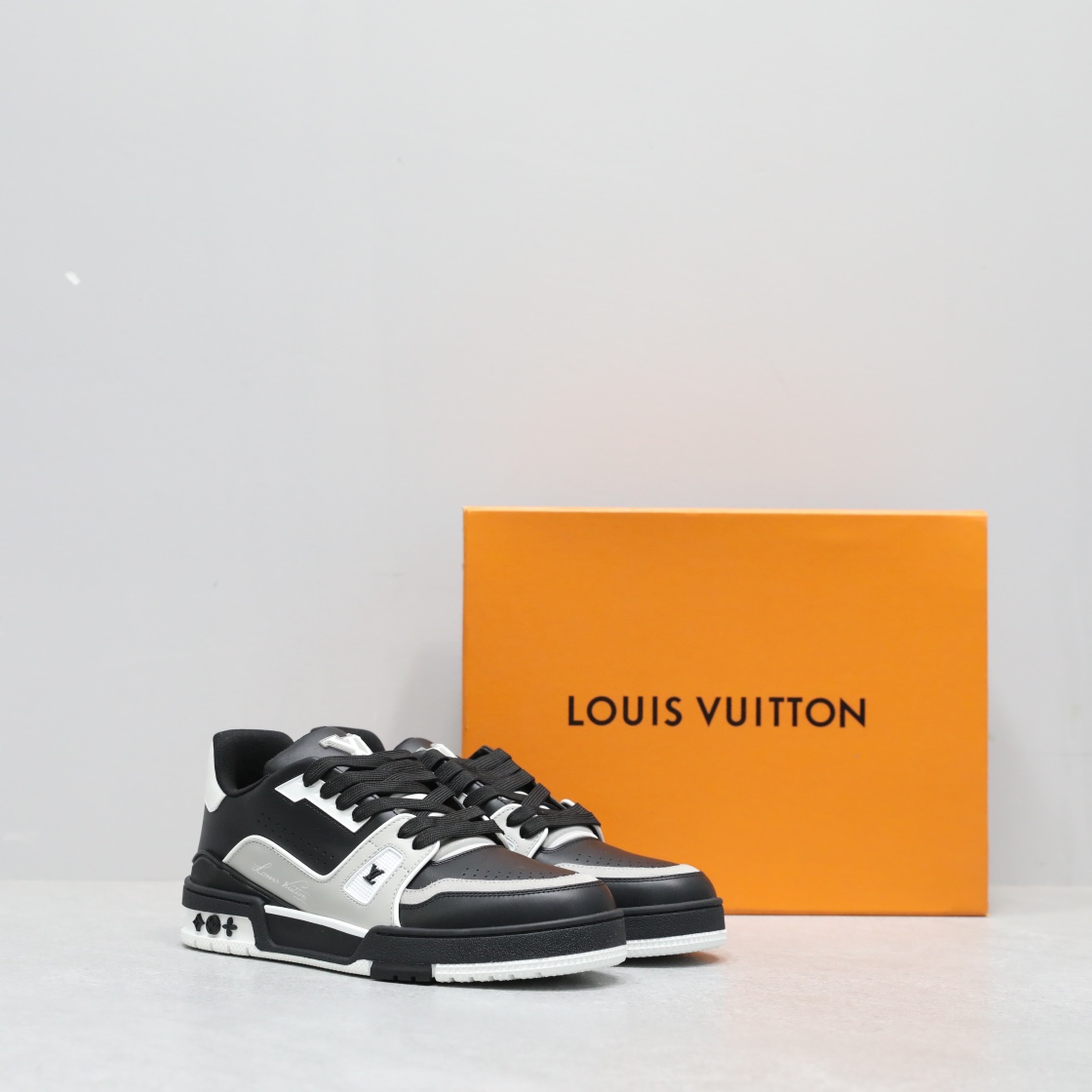 2024 LV Trainer Low Grey and Black Color