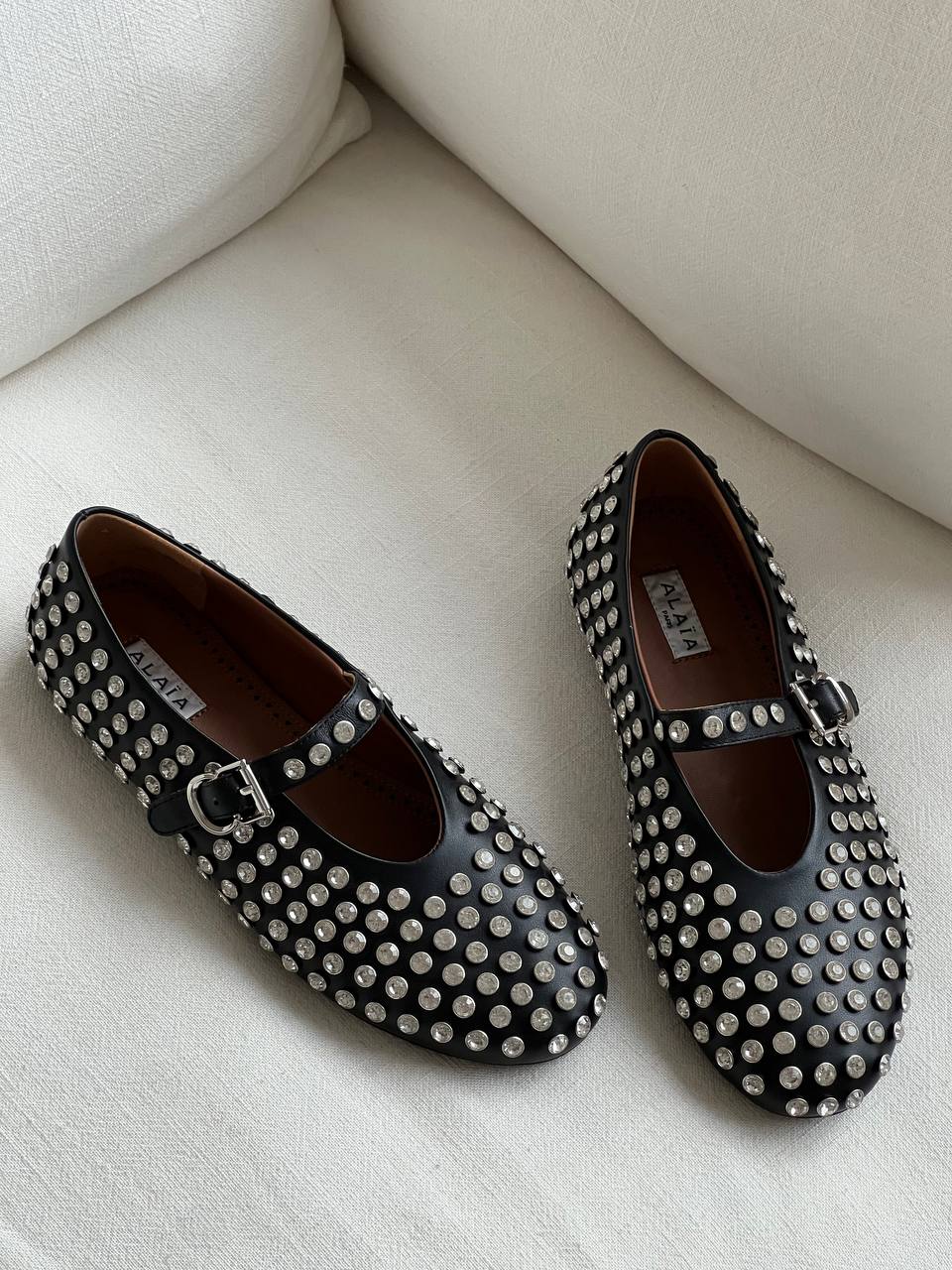 Black Full-stud Round Toe Single Strap Mary Jane Flat Shoes