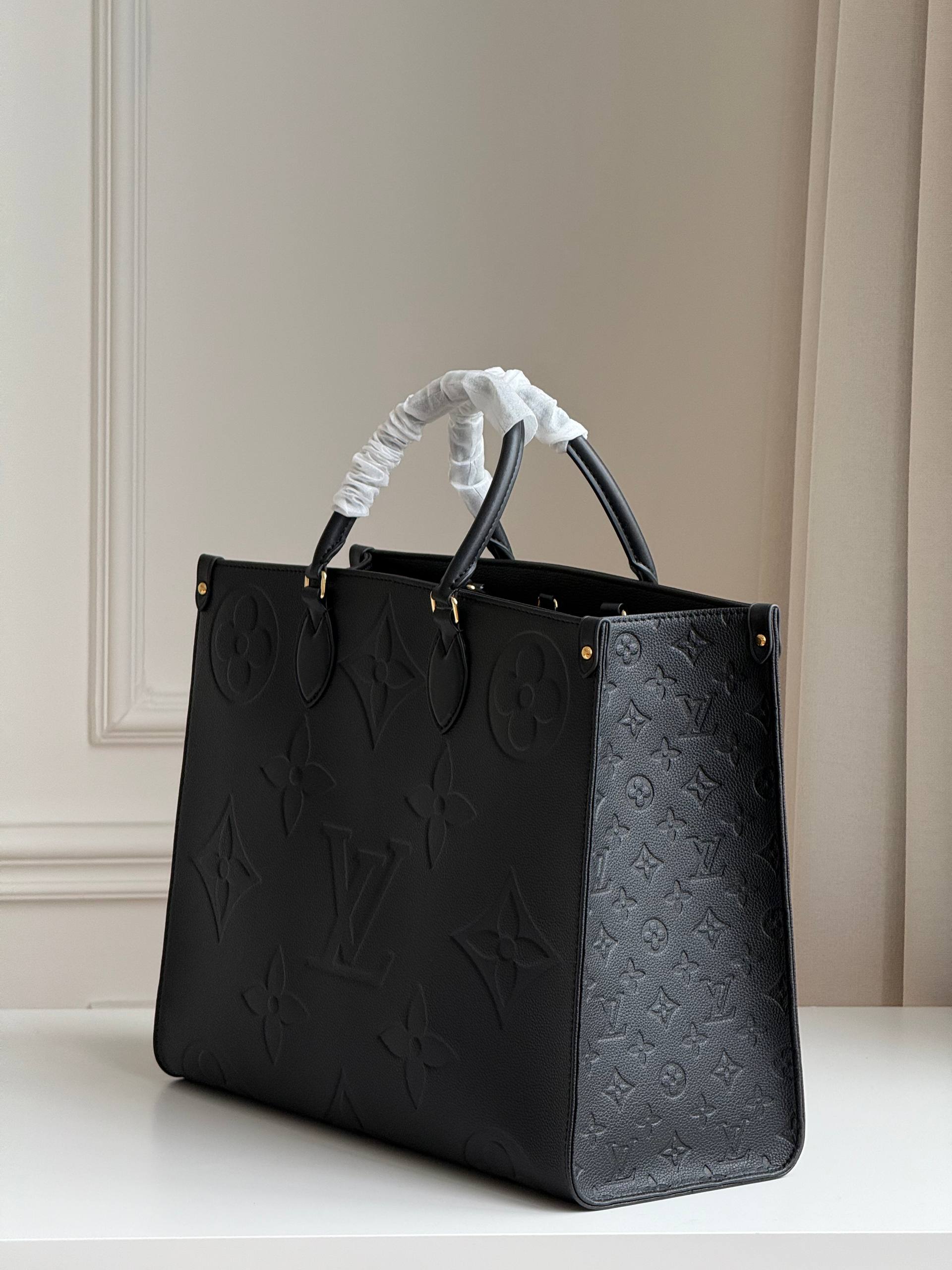 Louis Vuitton OnTheGo MM Tote Bag