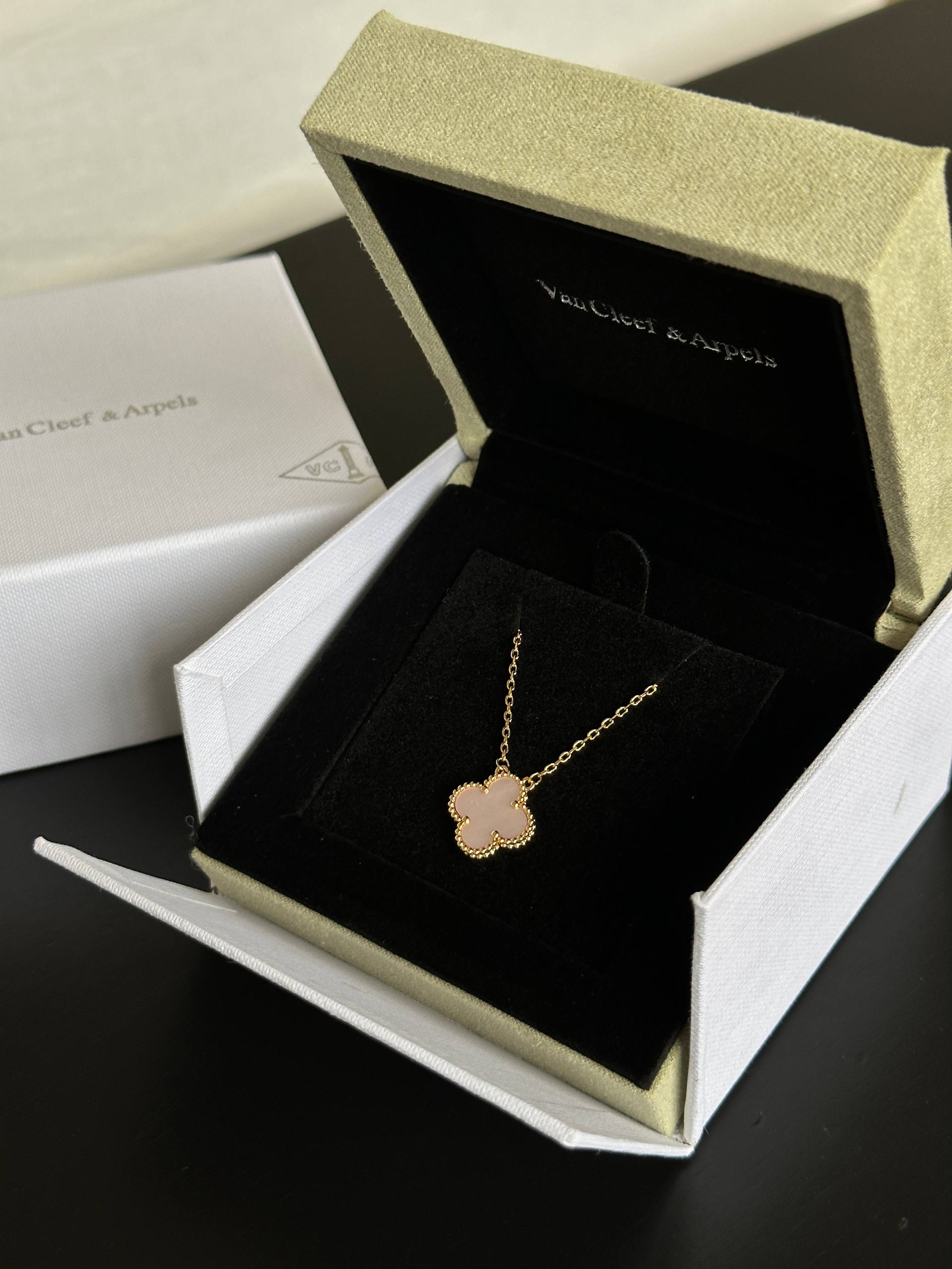 Van Cleef & Arpels Vintage Alhambra Pink Mother-of-Pearl Single Clover Necklace