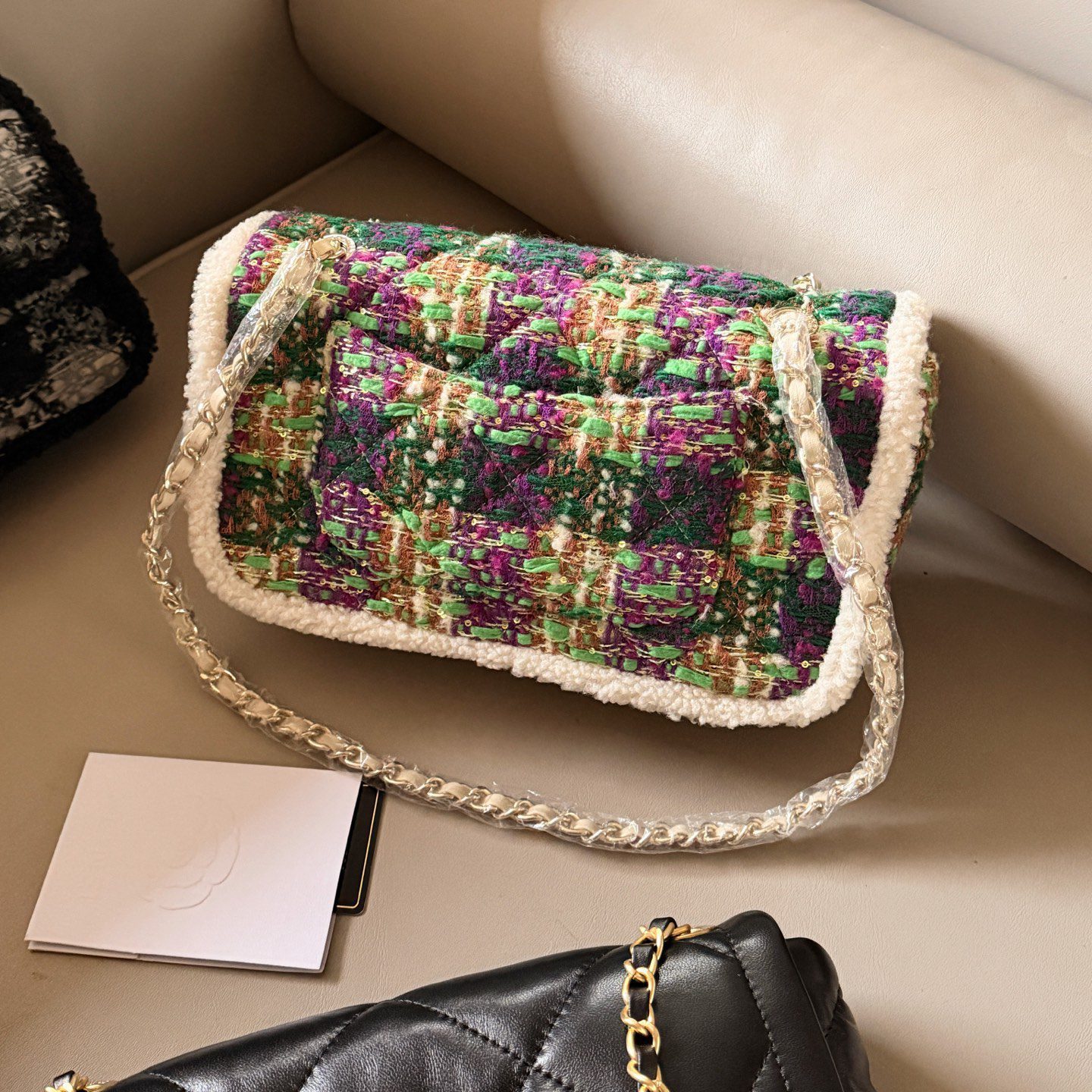 LARGE FLAP BAG MULTICOLOR 25X16CM