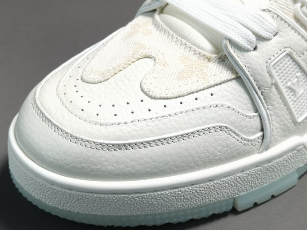 LV Trainer White