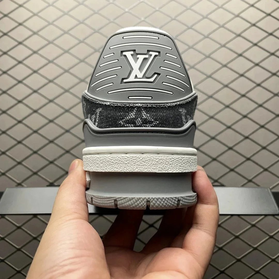 LV Trainer denim Grey and Leather Shoes
