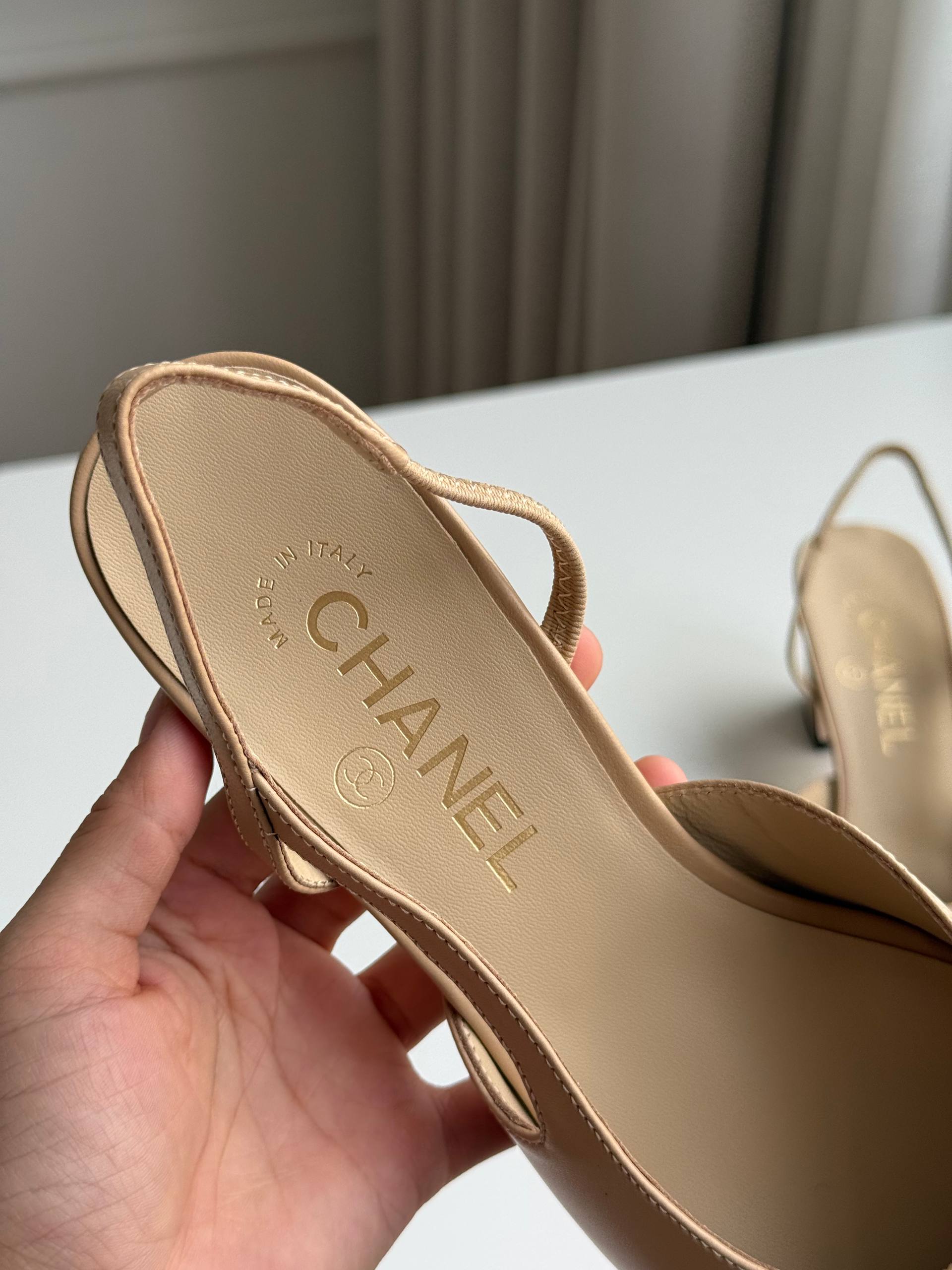 Chanel Two-tone Cap Toe Slingback Block Heel Sandals