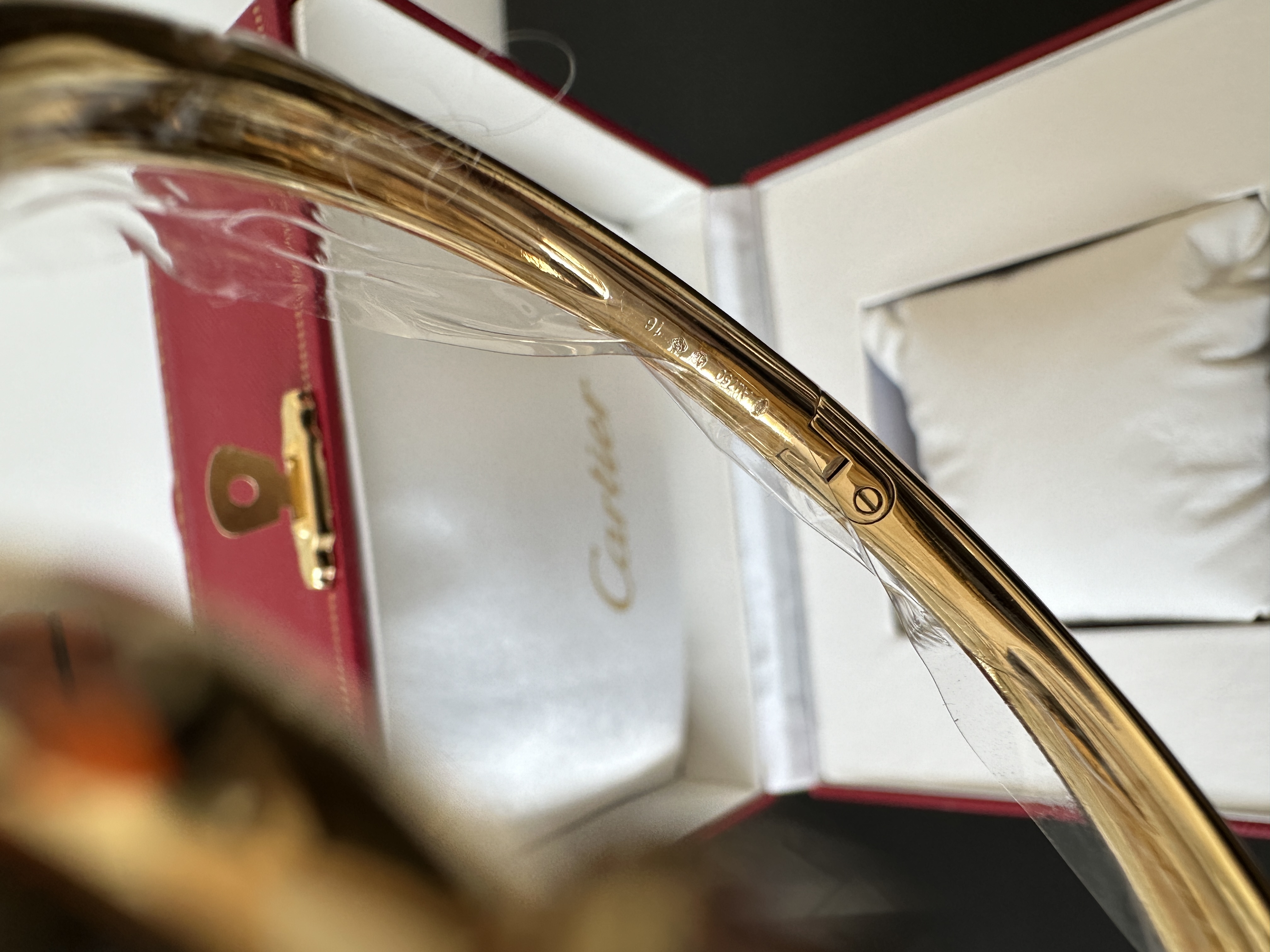 Cartier Baignoire Oval Full Yellow Gold Diamond Bangle Watch