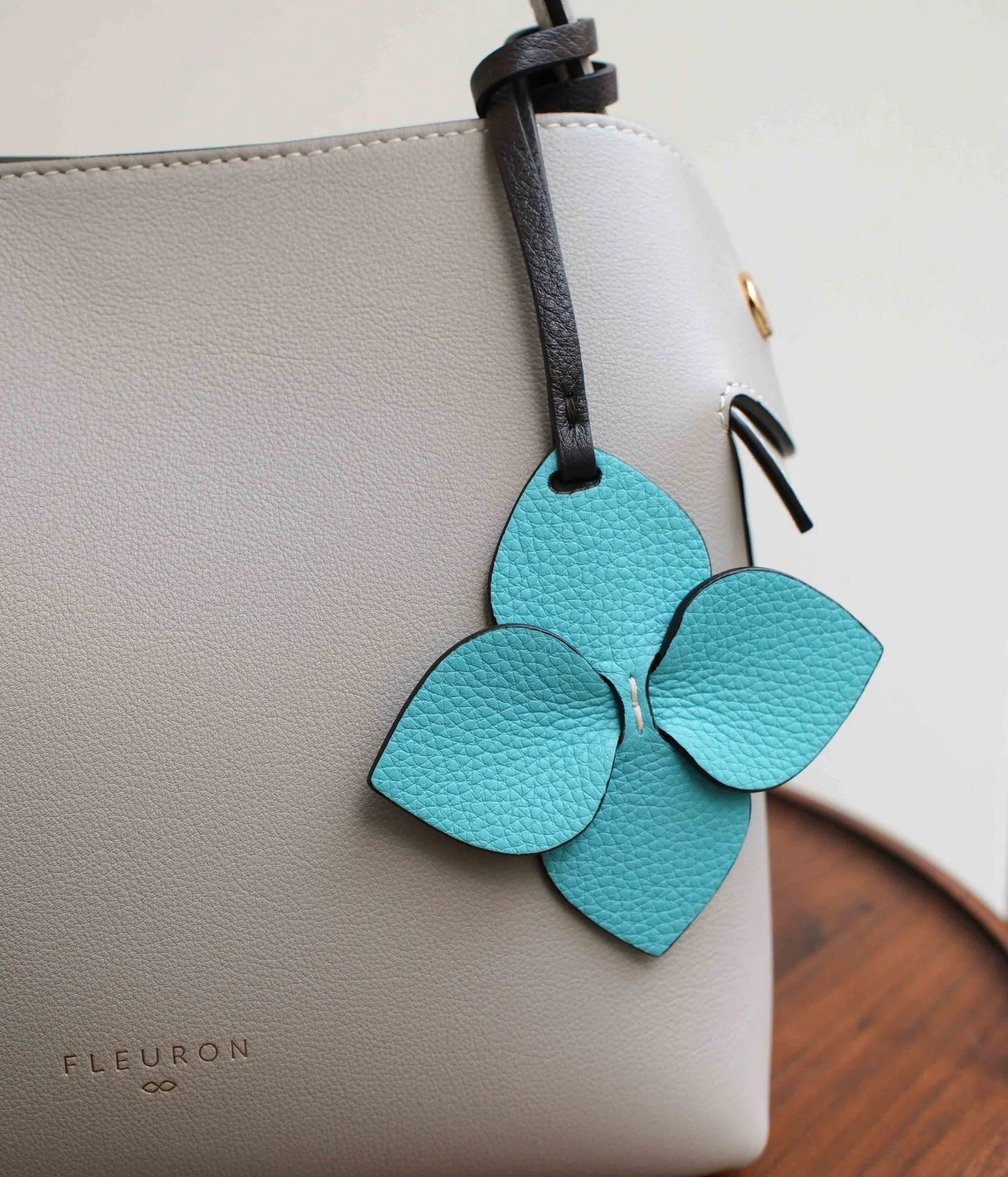 Sia | Turquoise
