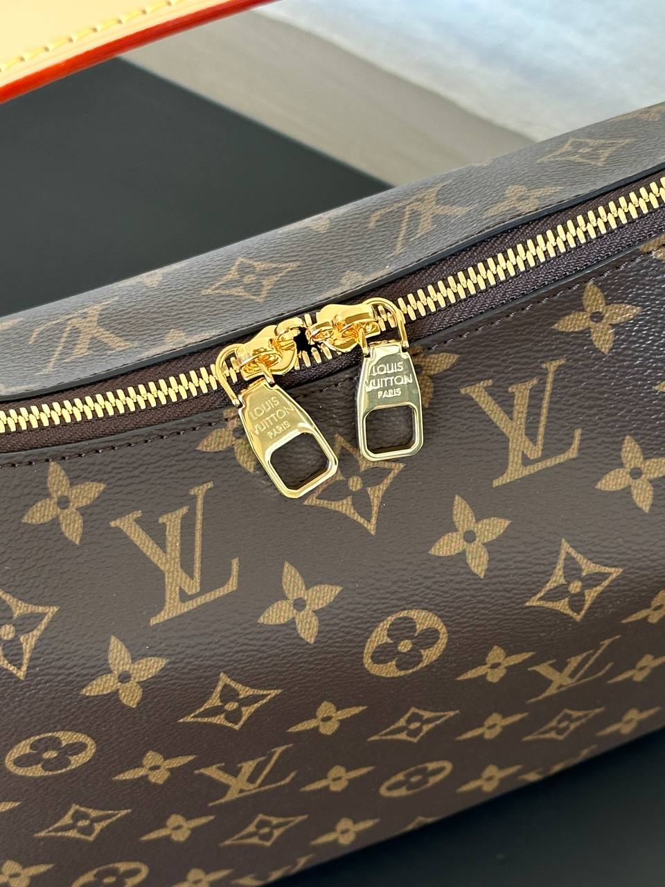 Louis Vuitton Monogram Hobo Shoulder Handbag