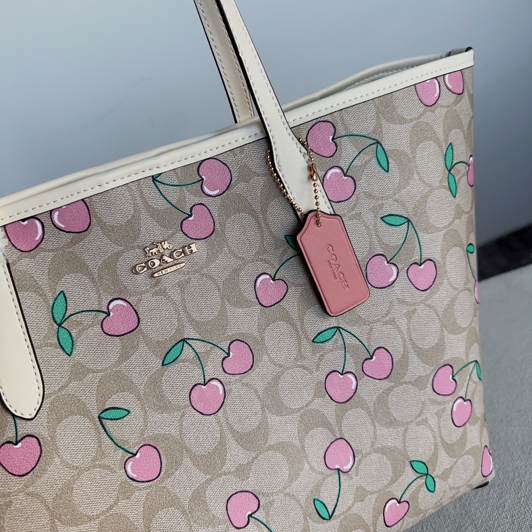 Women Handbag CF444 City Tote Bag In Signature Canvas With Heart Cherry Print