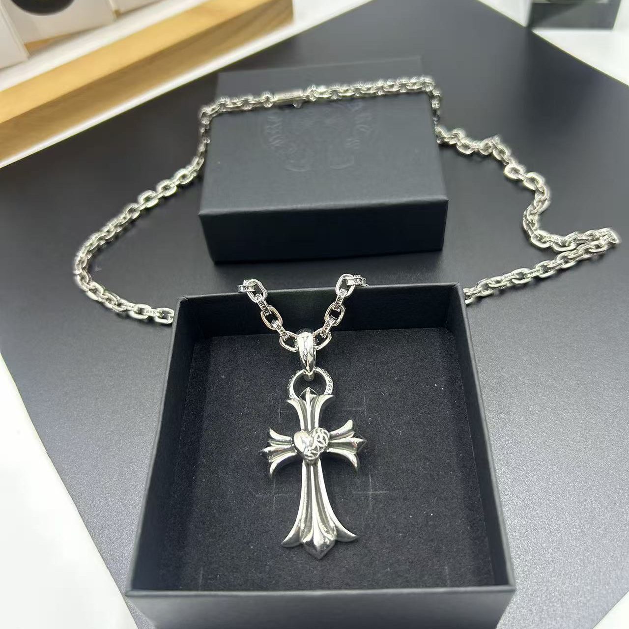 CHROME HEARTS CLASSIC CROSS NECKLACE