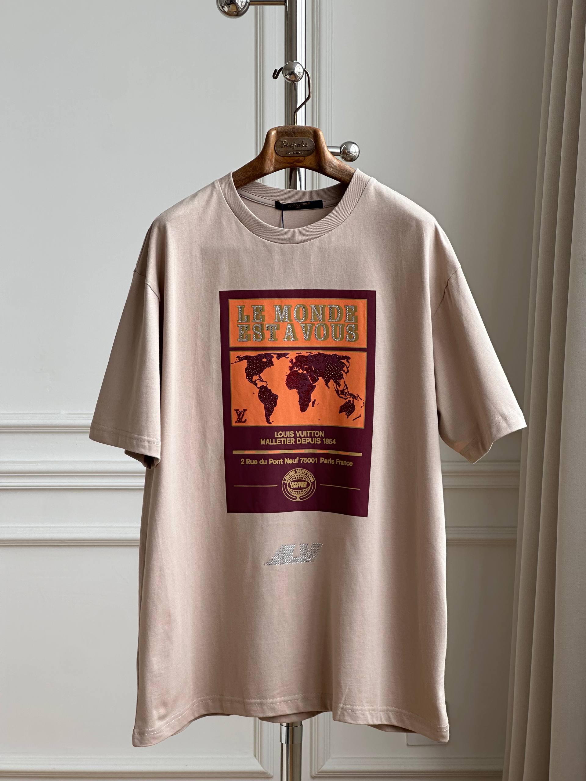 Louis Vuitton World Map Rhinestone Slogan Print Khaki Loose Fit Short Sleeve Tee