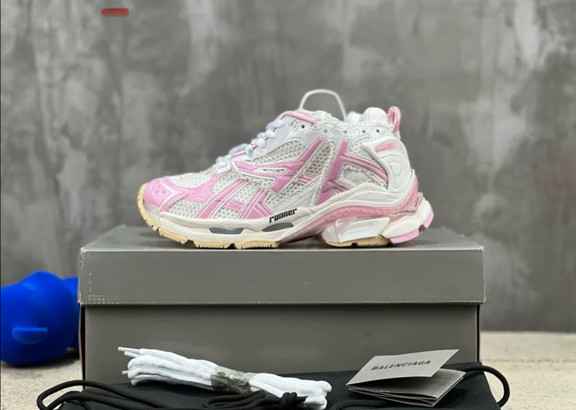 Balenciaga Runner 7.0 Light Pink