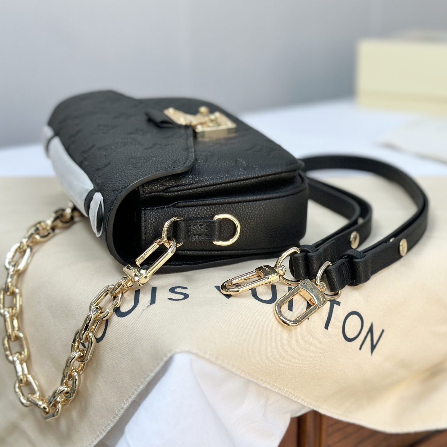 POCHETTE METIS EAST WEST BLACK 21X6X13CM