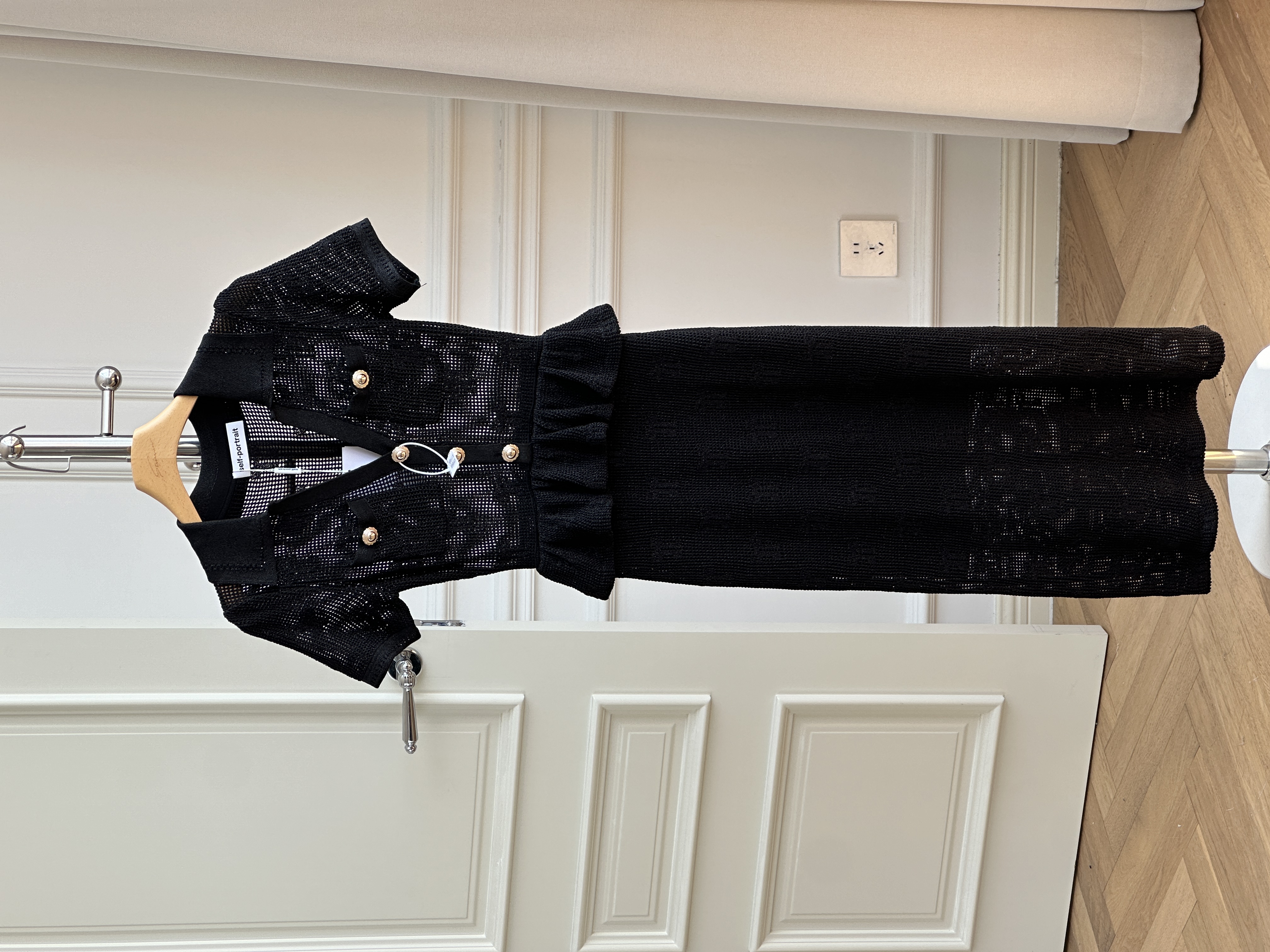 Chanel-Style Collar V-Neck Short Sleeve Hollow Knit Ruffle Waist Midi Dress
