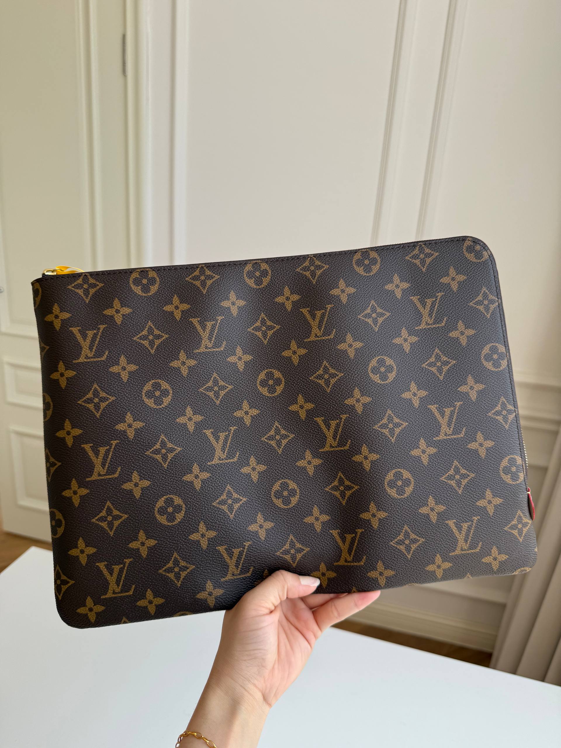 Louis Vuitton Monogram Poche Documents
