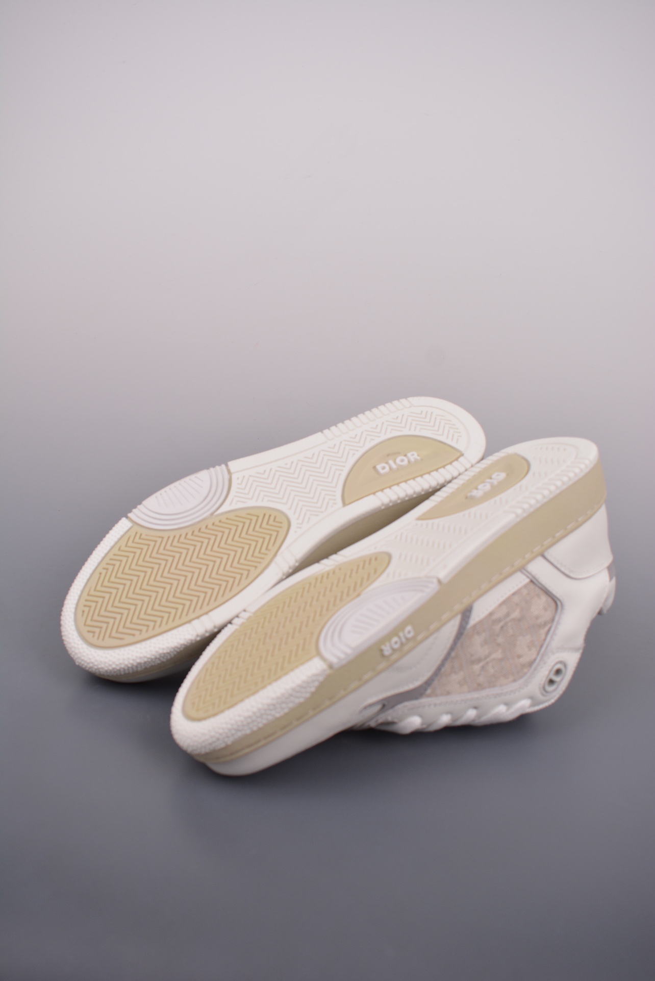 Dior B27 Sneakers White (AAA High Quality Version)