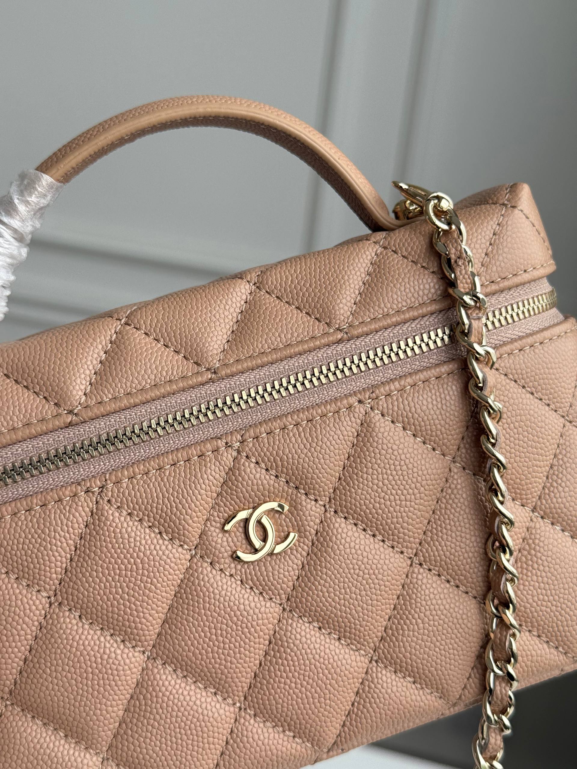 Chanel Caviar Quilted Top Handle Vanity Case Bag