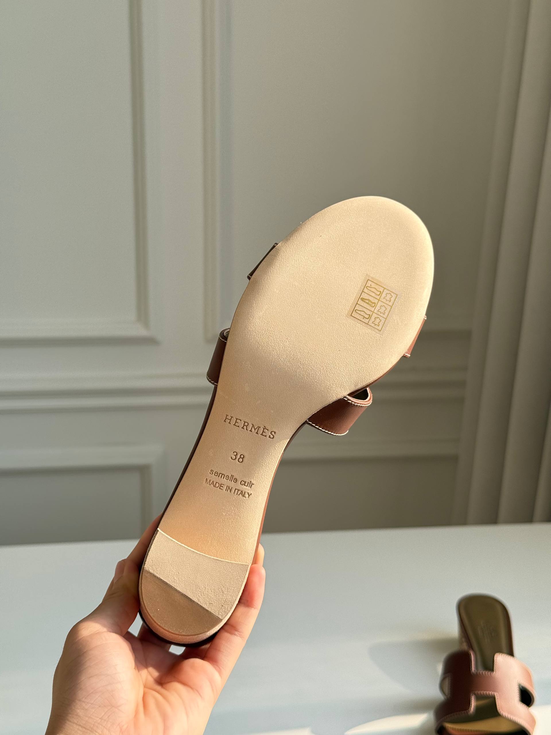 Hermès Oasis Heeled Sandals