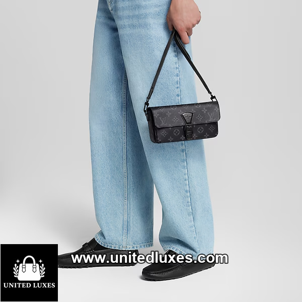 Replica Montsouris Wearable Wallet