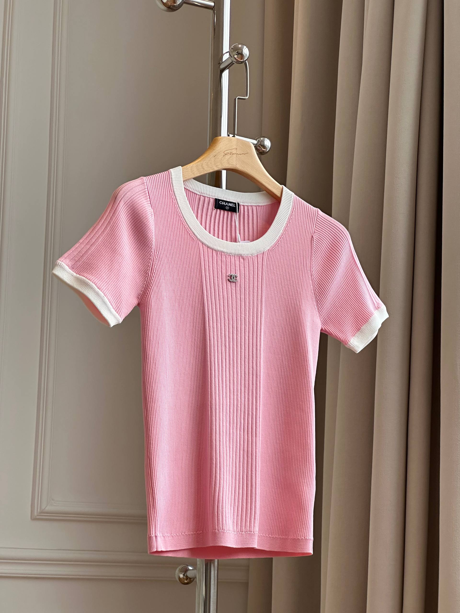 Chanel CC Logo Contrast Trim Ribbed Knit Short-Sleeve Top