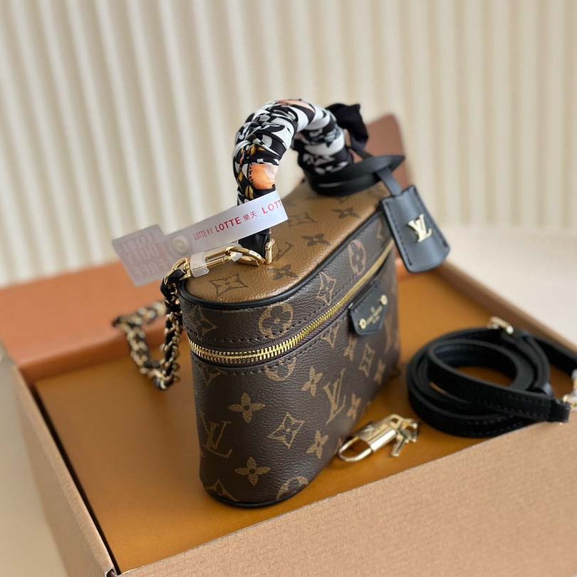 VANITY CHAIN POUCH MONOGRAM 19X12CM