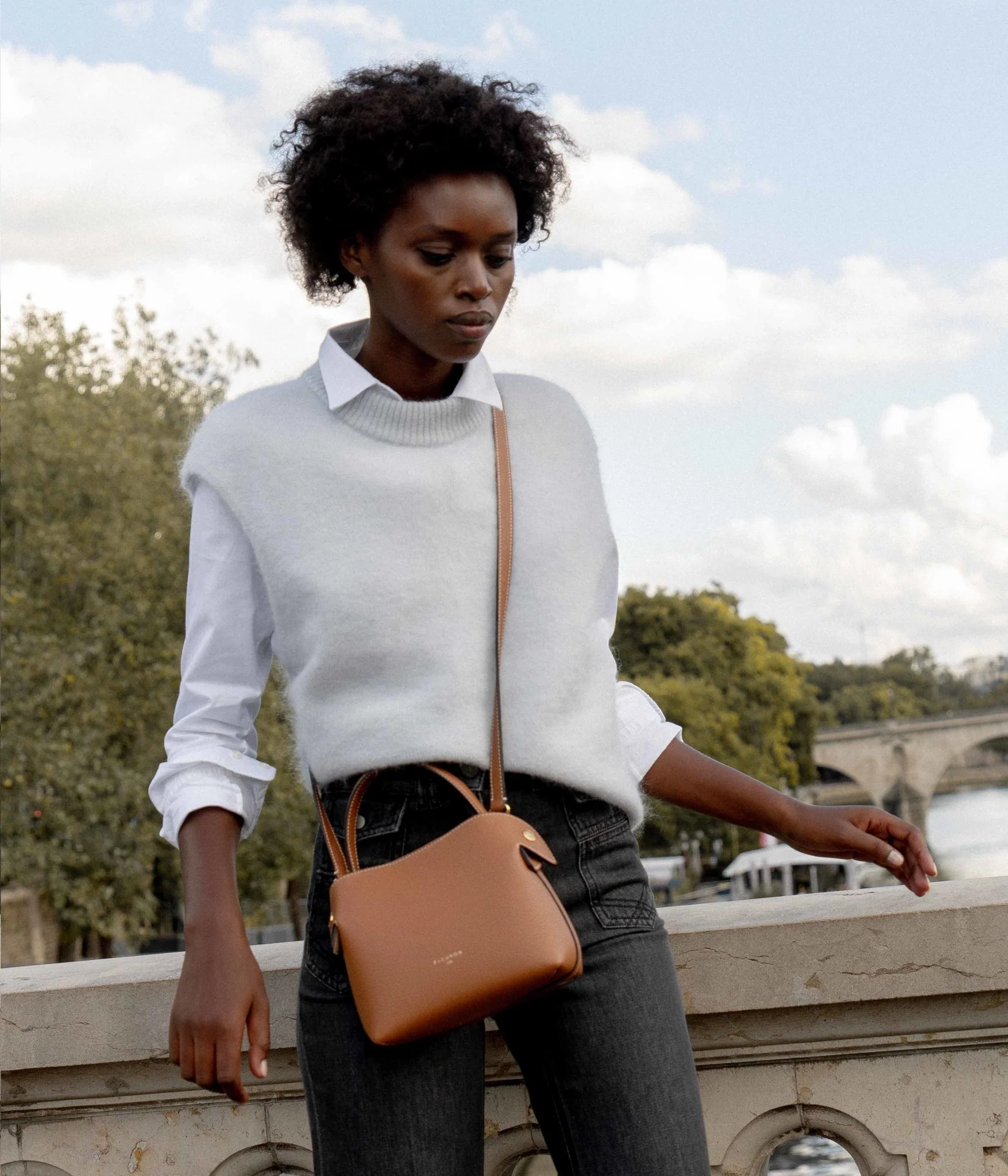 Mini Swann | Caramel