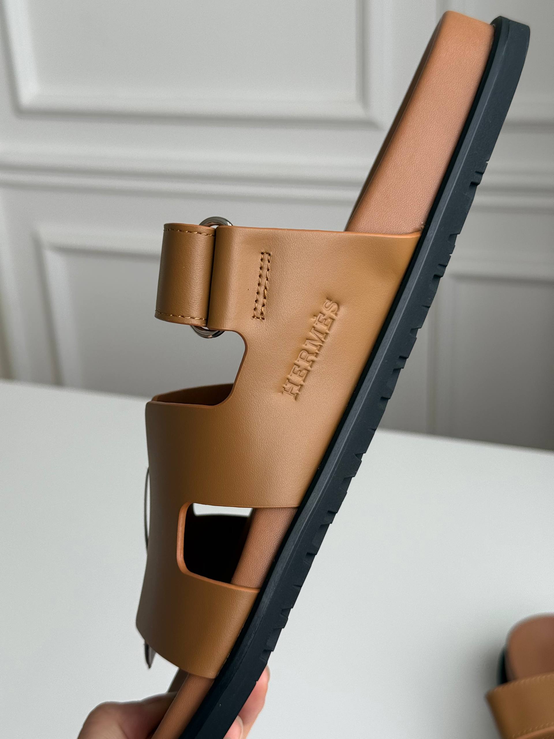 HERMÈS Chypre Calfskin Sandals with Adjustable Velcro Strap