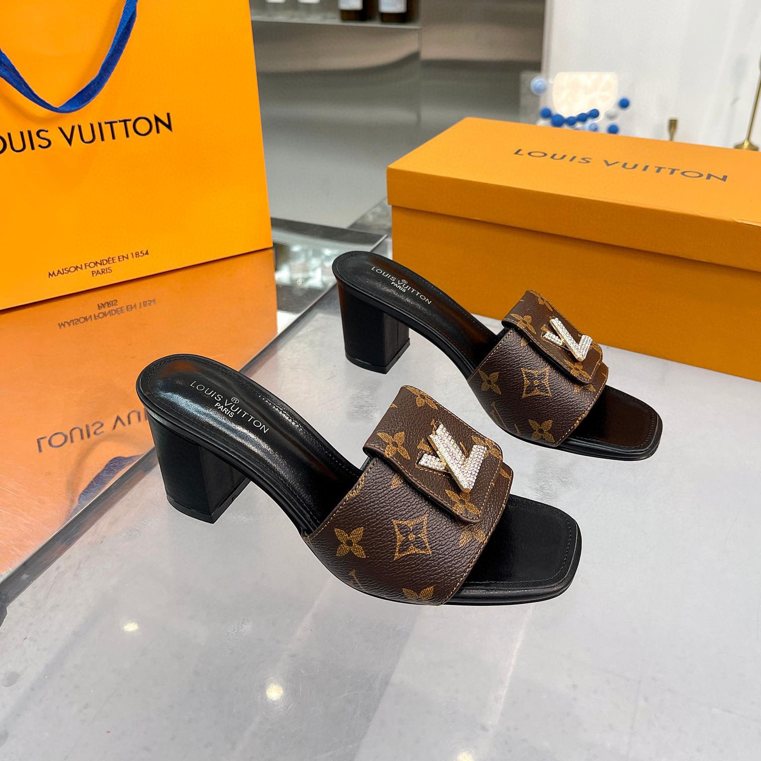 LV Flat Cut With Chunky Flip-flops Slide Sandal
