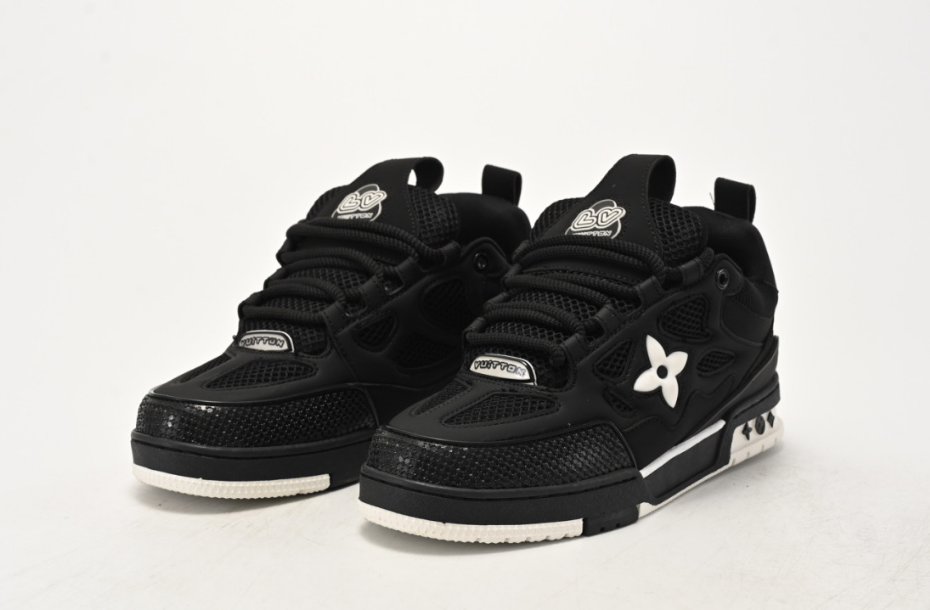 2024 LV Skate Trainer Sneaker Low Black Color