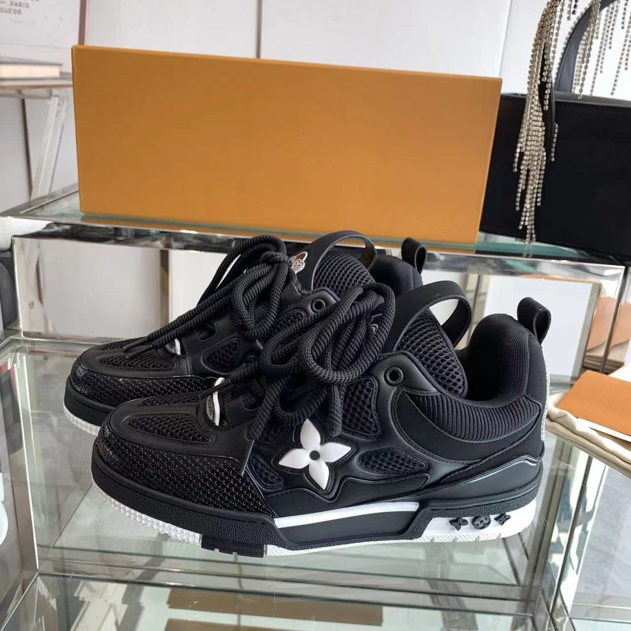 LV SKATE