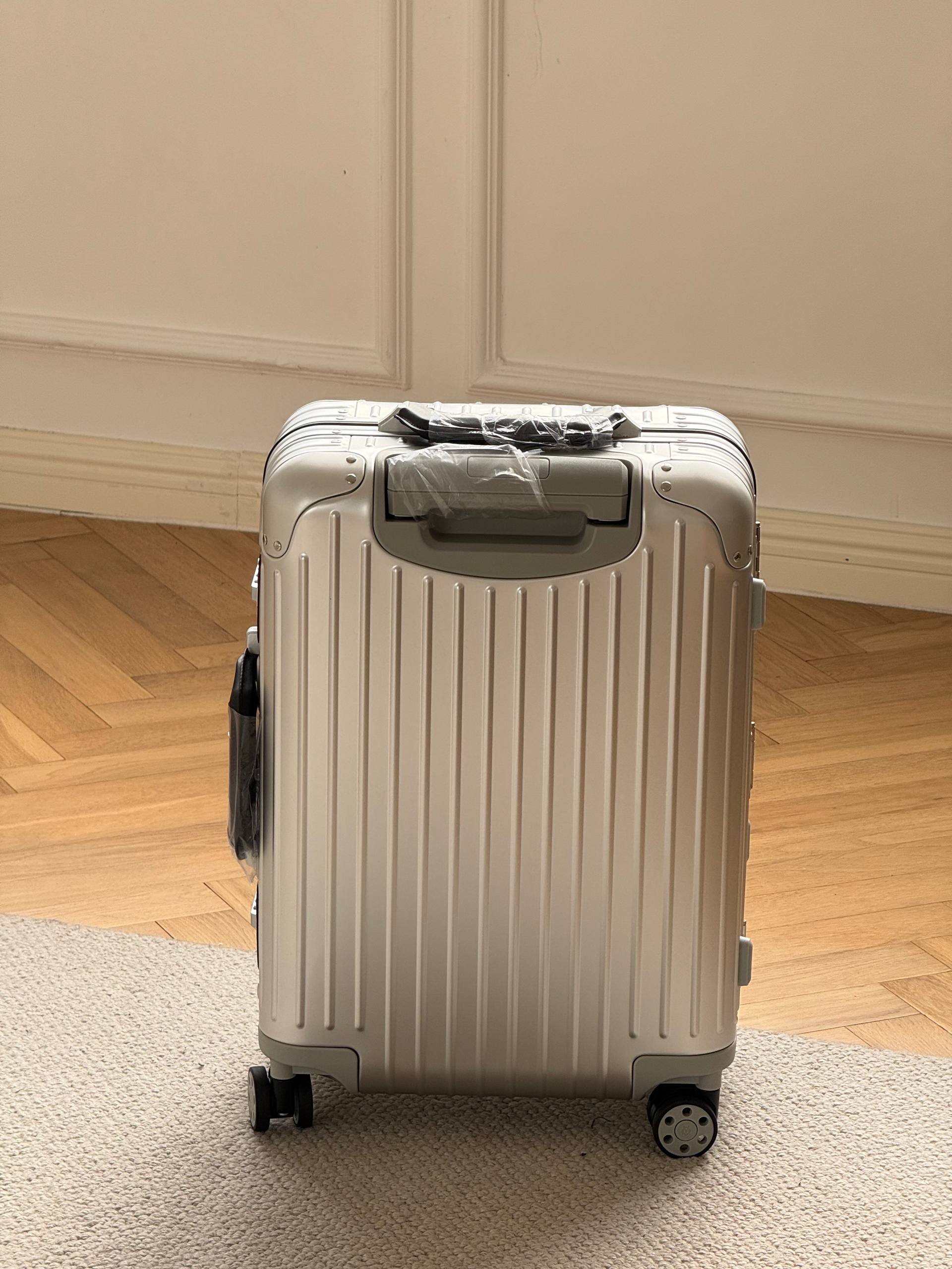 RIMOWA Original Aluminium Suitcase in Silver
