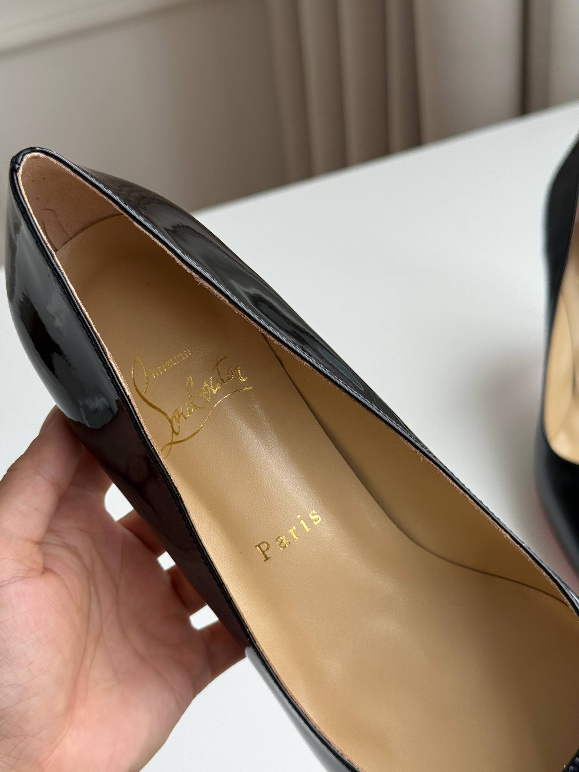 Classic Christian Louboutin Red Sole Patent Pointed Toe Stiletto Pumps