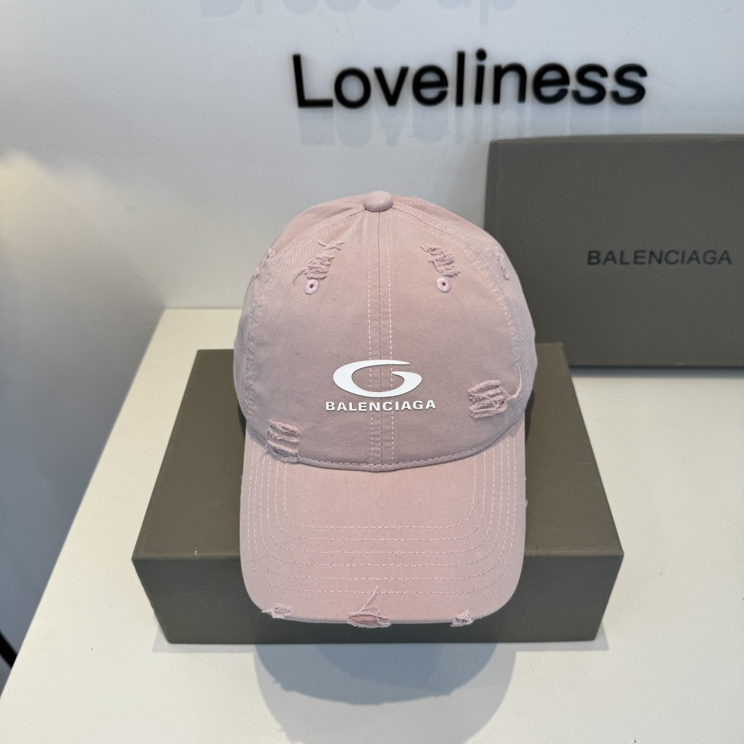 Balenciaga's New Baseball Cap