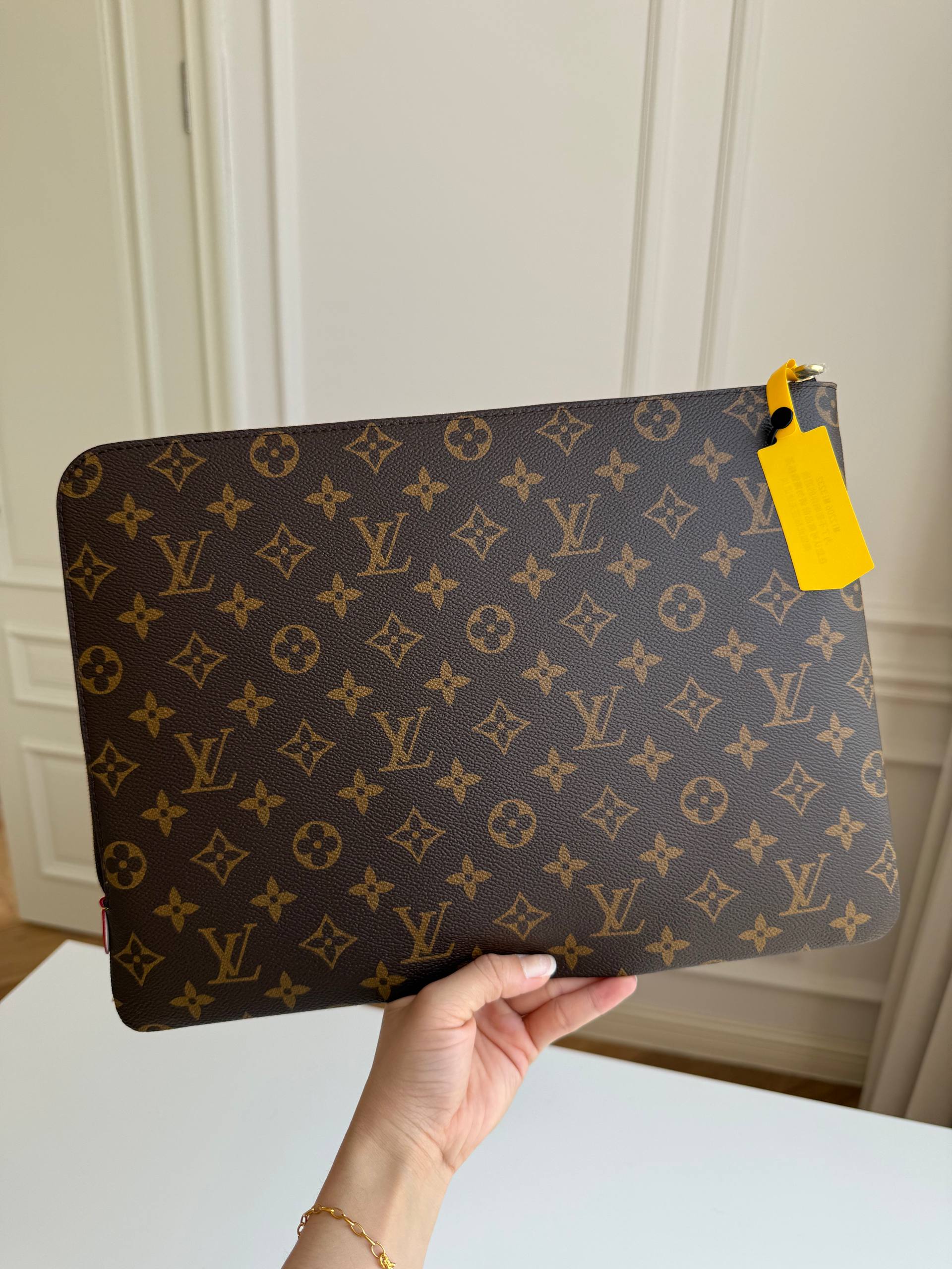 Louis Vuitton Monogram Poche Documents