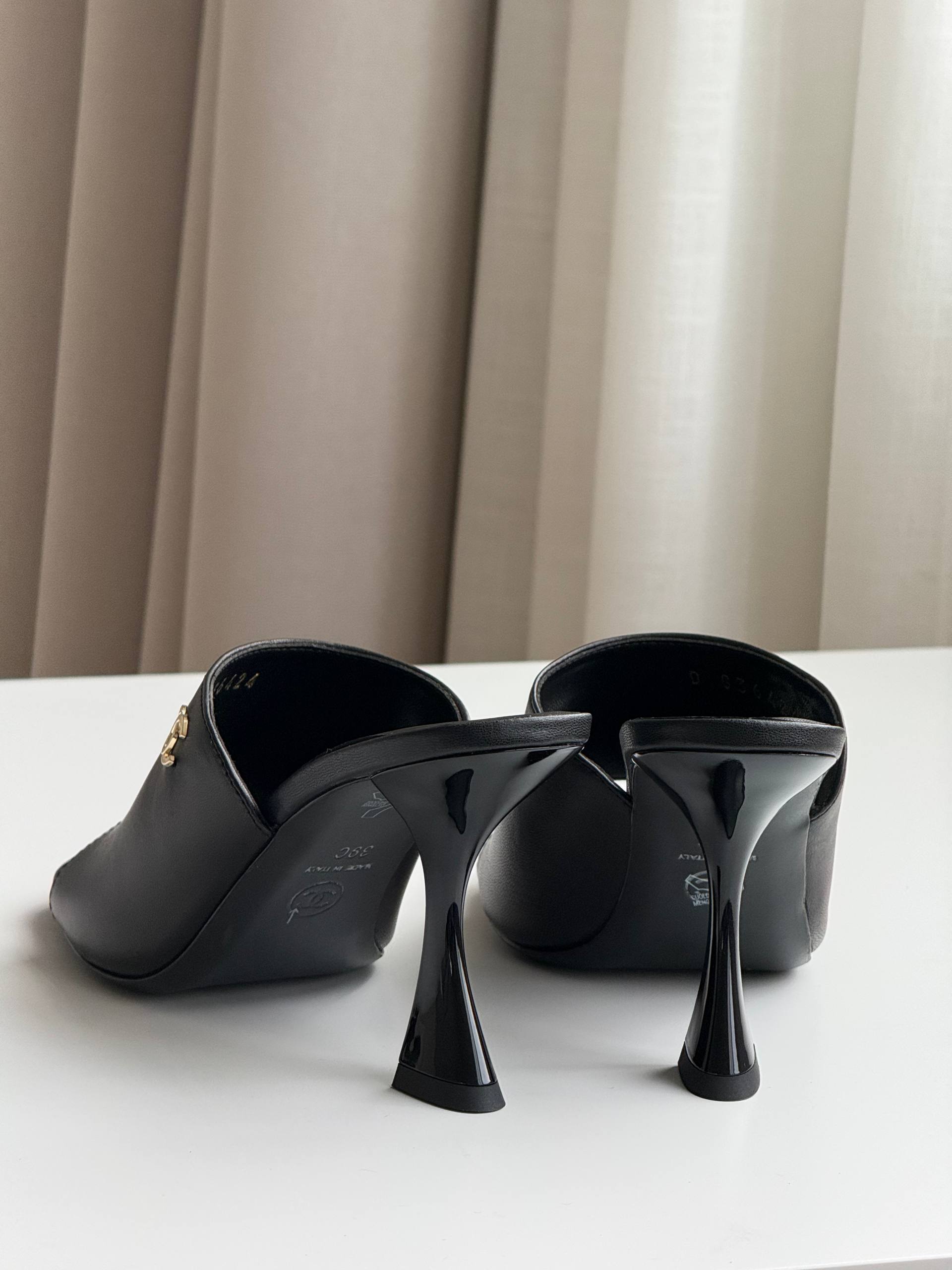 Chanel Smooth Leather CC Logo Flared Heel Open-Toe Mule Sandals