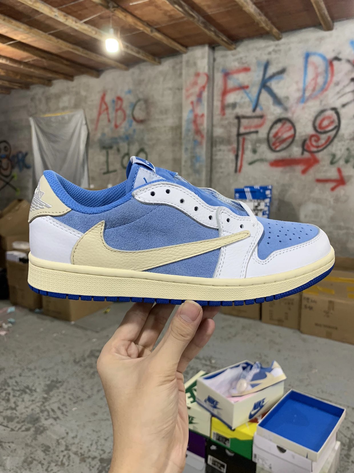 Air Jordan 1 Travis  Scott Fragment Sky Blue