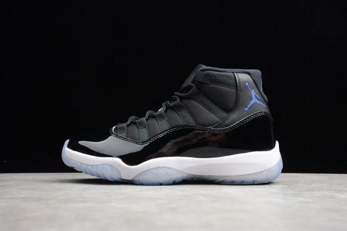 AIR JORDAN 11 RETRO 