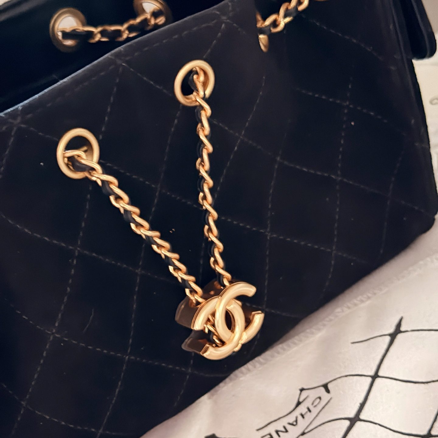 CHANEL 25 BLACK 22CM*15CM