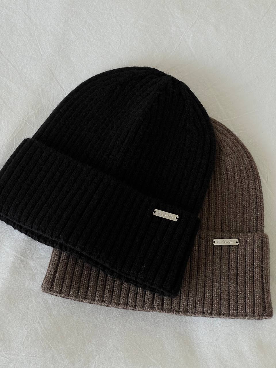 Loro Piana Solid Ribbed Cashmere Cuffed Beanie Hats