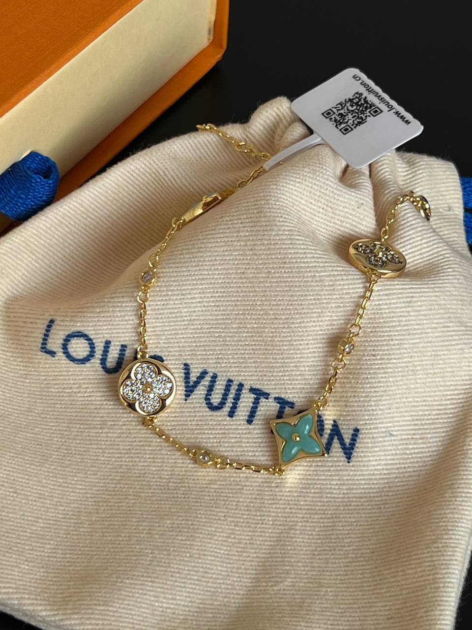 Louis Vuitton Gold Chain Turquoise Enamel Crystal Four-Leaf Clover Adjustable Bracelet