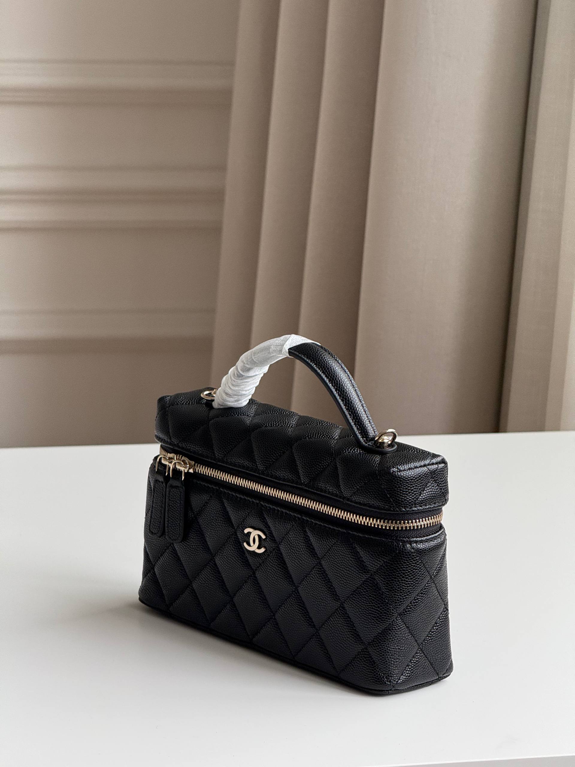 Chanel Caviar Quilted Vanity Case Handbag